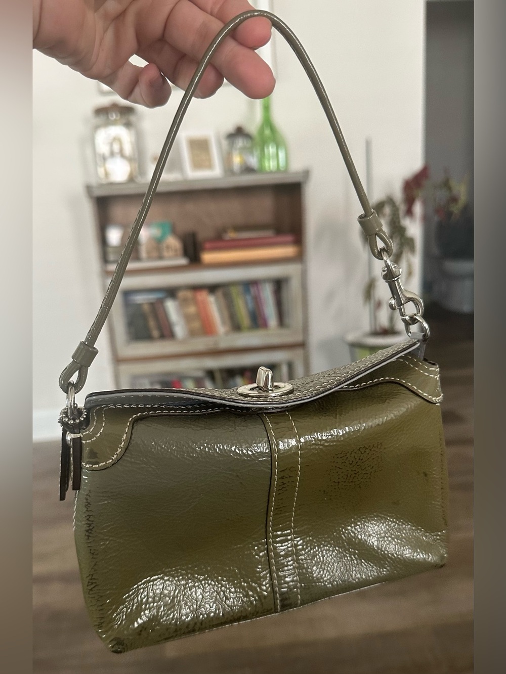Vintage coach green patent leather pouch/ wristlet